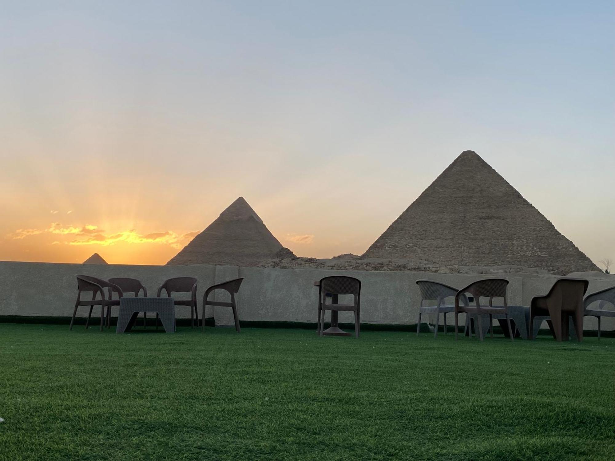 Isis Pyramids View Inn Kafret el-Gabal エクステリア 写真