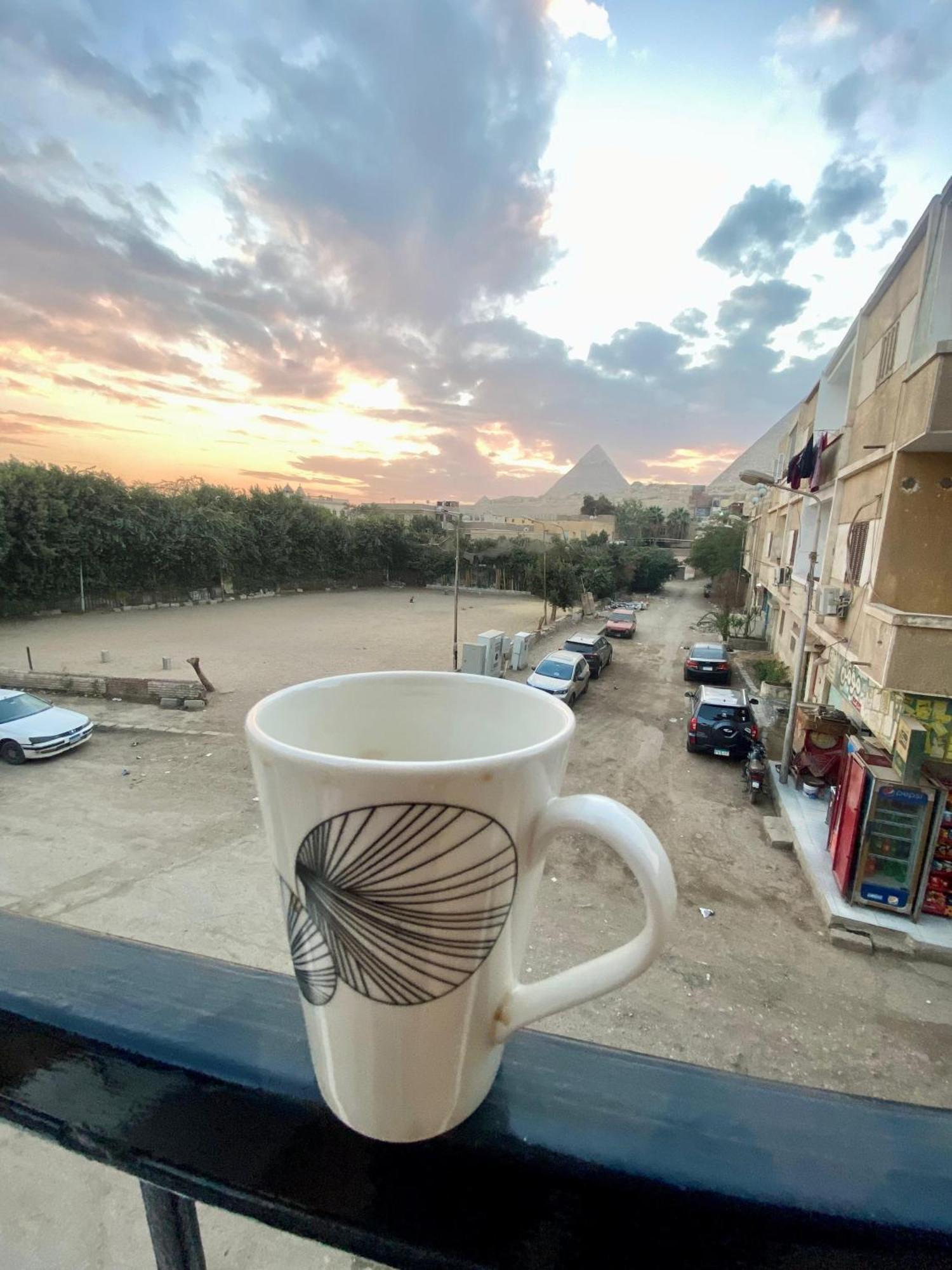 Isis Pyramids View Inn Kafret el-Gabal エクステリア 写真
